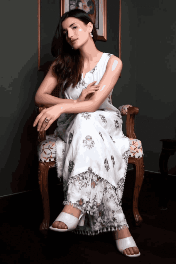 Aas_Dua_Fashion_Corner