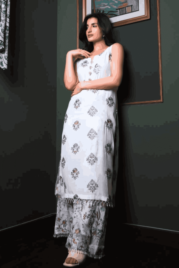 Aas_Dua_Fashion_Corner