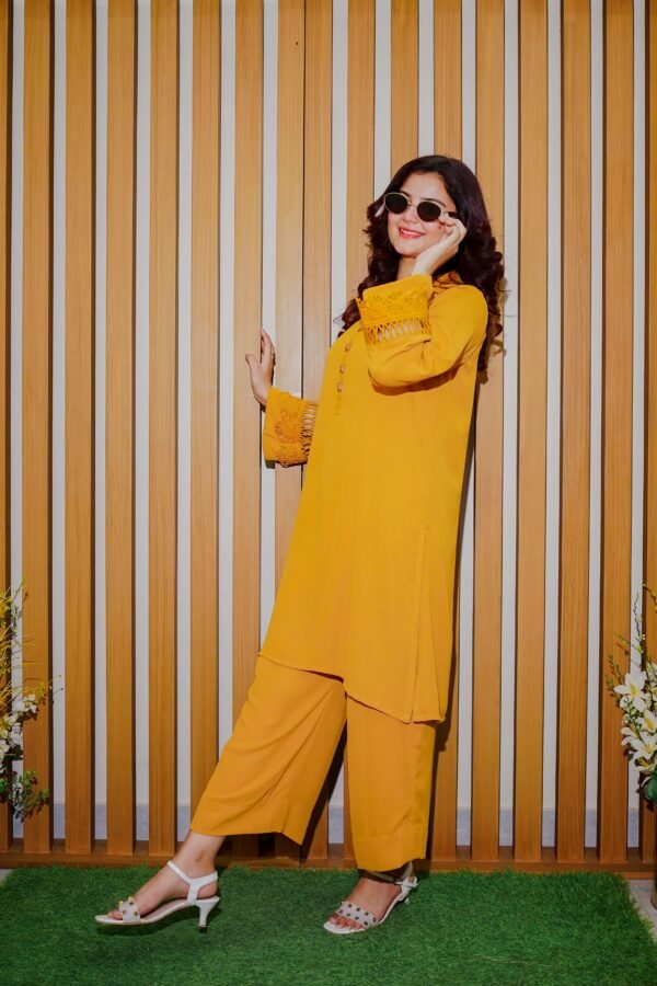 Golden Glow – Classic Mustard 2-Piece