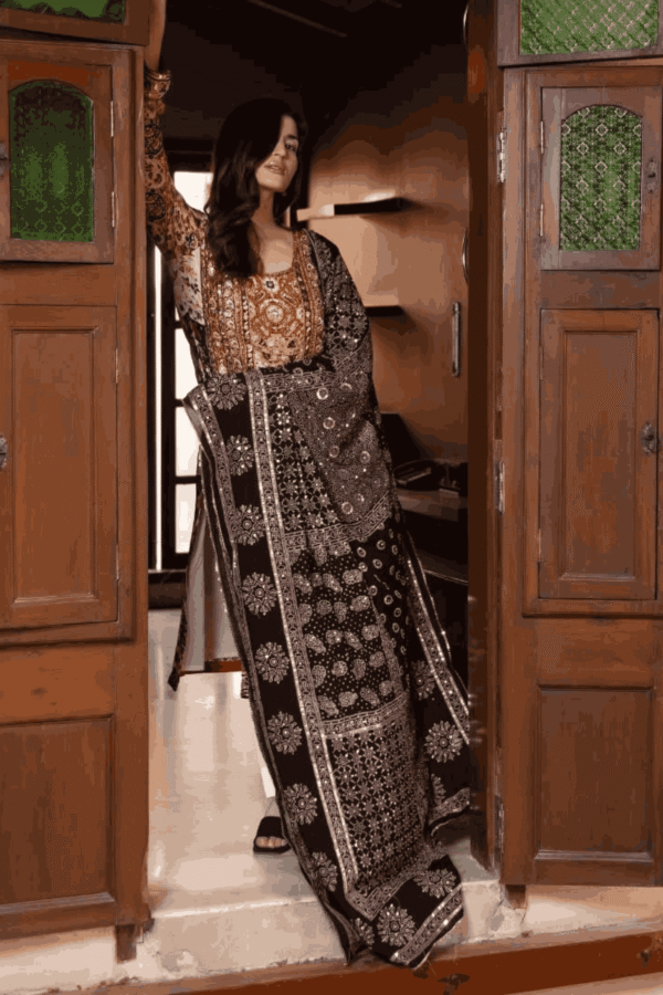 Heer_Dua_Fashion_Corner