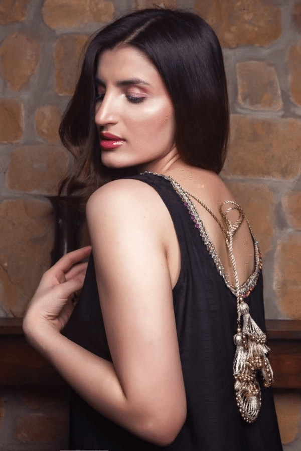 Noir Bloom – Customized Handcrafted Elegance