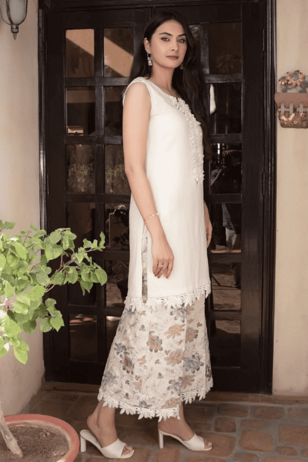 Safoora_Dua_Fashion_Corner