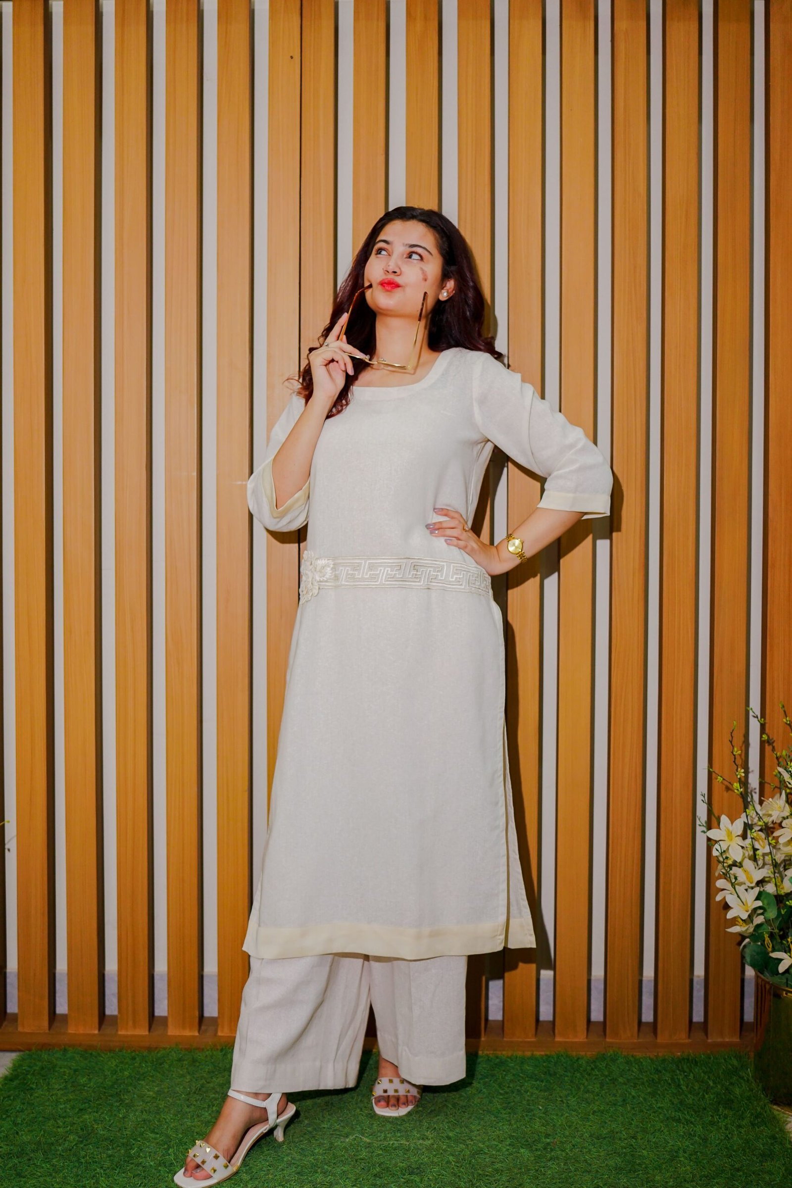 White Minimalist – Elegant Everyday Wear