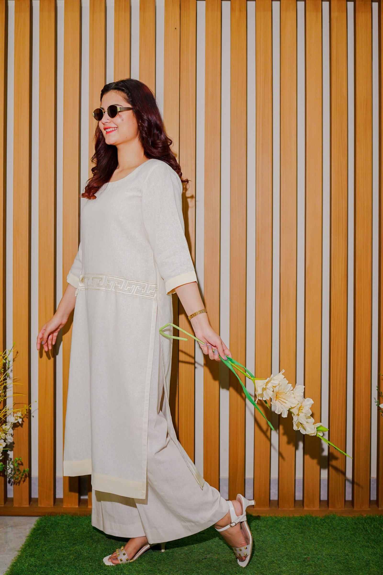 White Minimalist – Elegant Everyday Wear