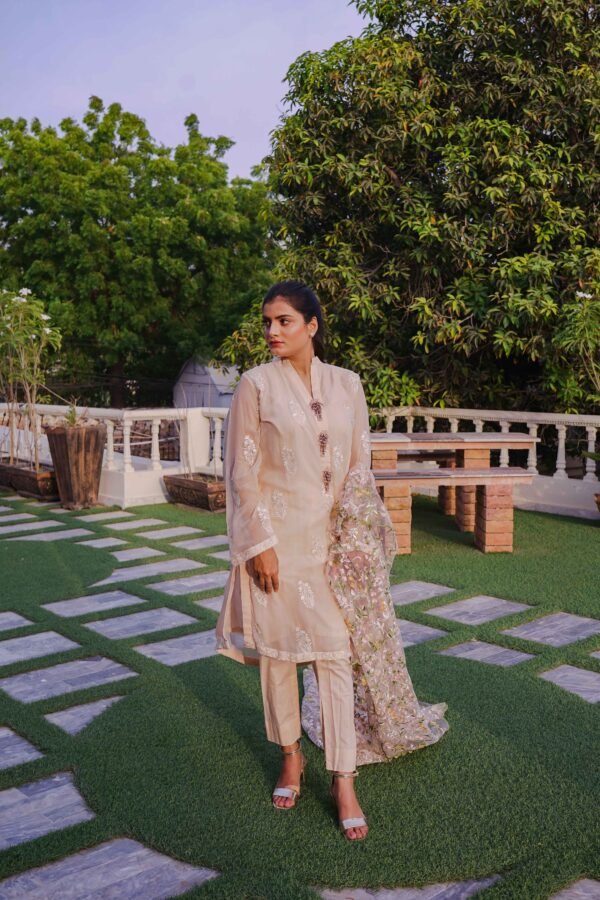 Baareeq – A Touch of Grace