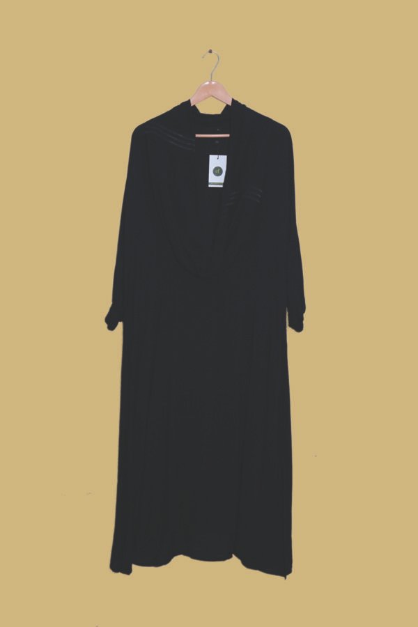 Black Sleeveless Embroidered Long Kurti