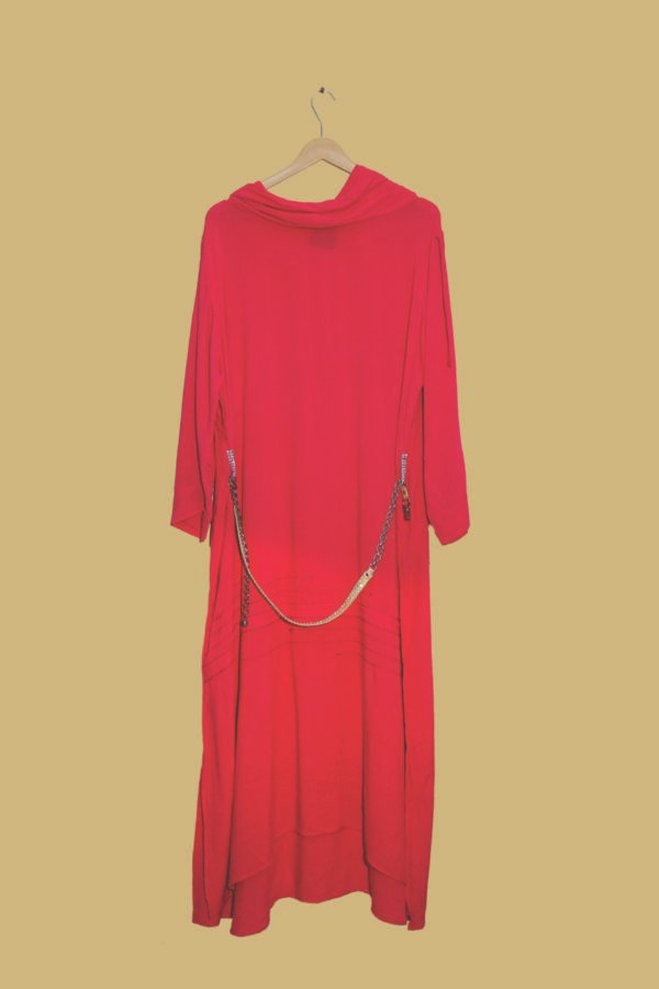 Elegant Hooded Long Dress with Back Chain Detail