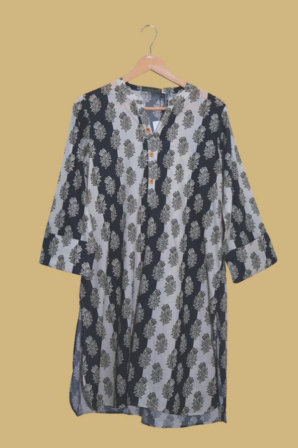 Monochrome Leaf Print Kurti