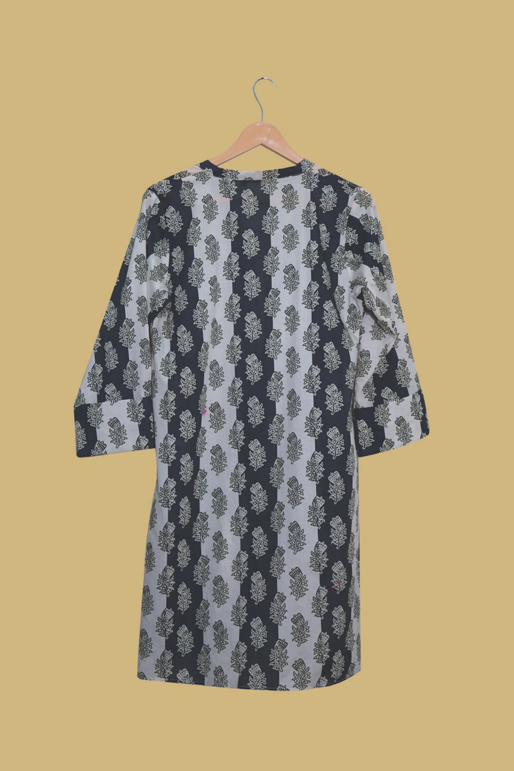 Monochrome Leaf Print Kurti