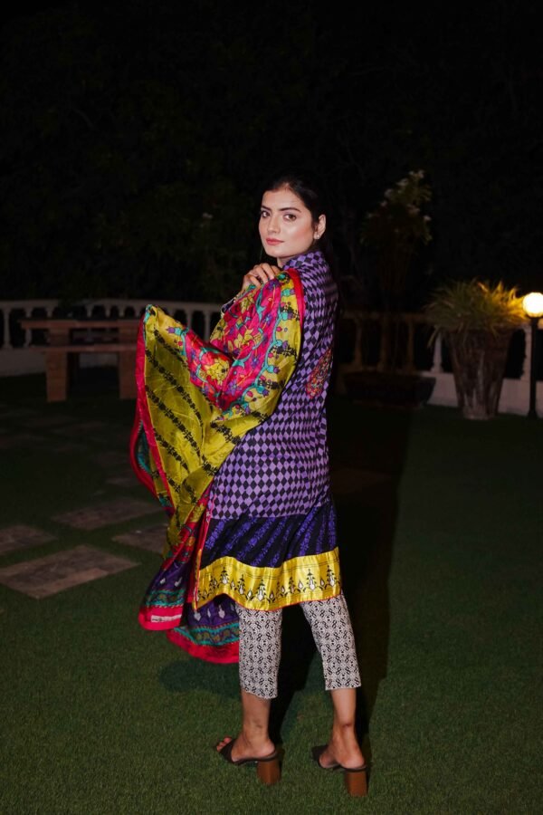 Rangon Ki Rani – Bold & Beautiful