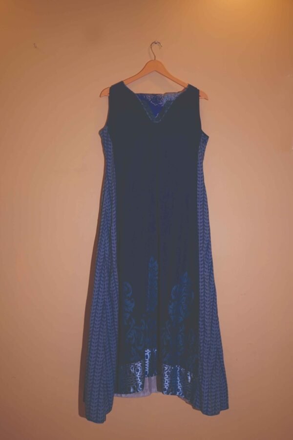 Regal Indigo Classic Elegance in Royal Blue Embroidery