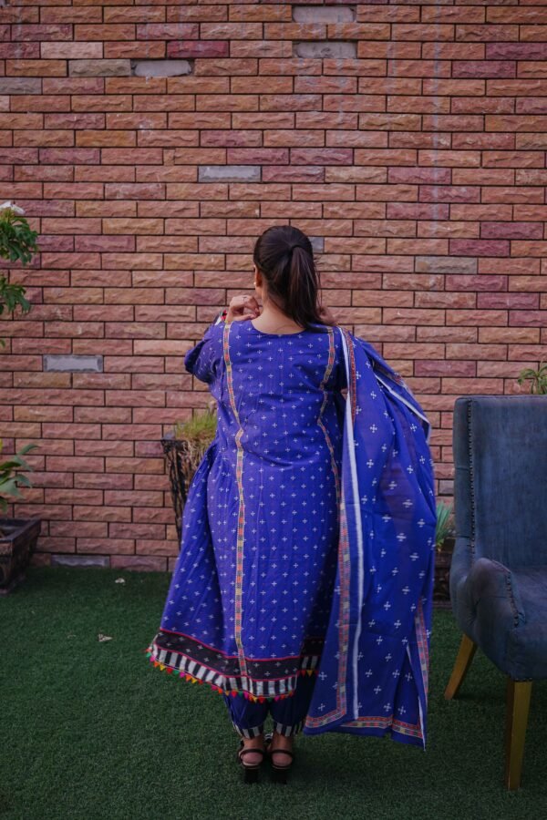 Royal Bloom – A Fusion of Color & Culture