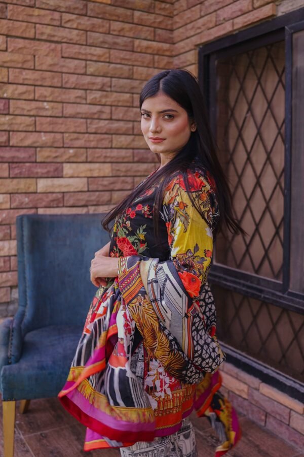 Urban Bloom – Bold Florals Meet City Vibes