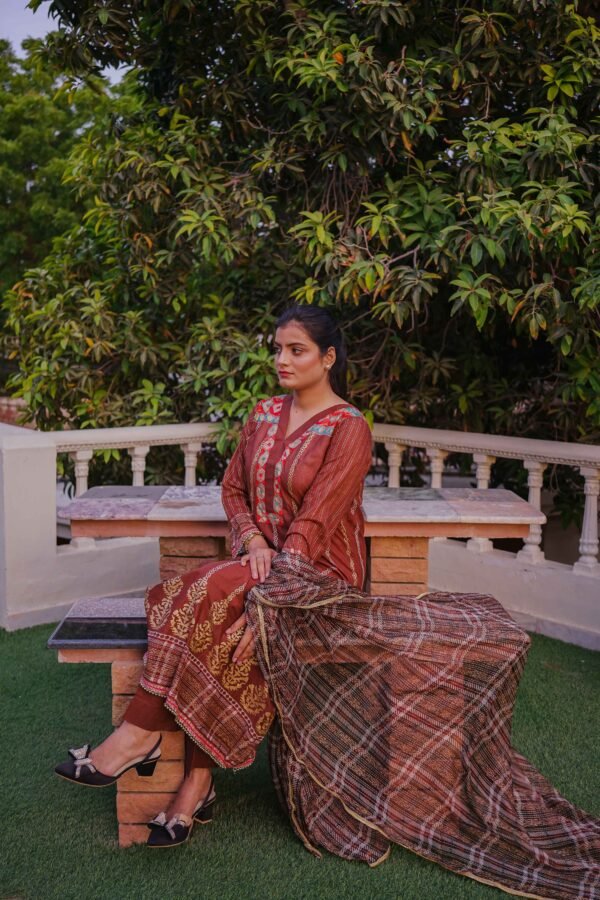 Zameen Rang – Where Earthy Meets Elegant