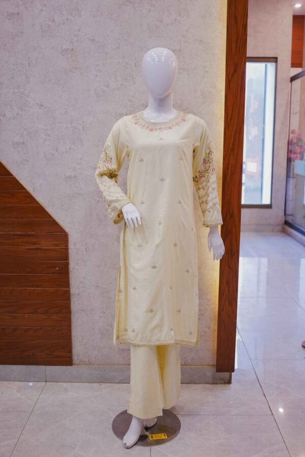 Buttery Beige Floral Kurti Set – Soft Elegance