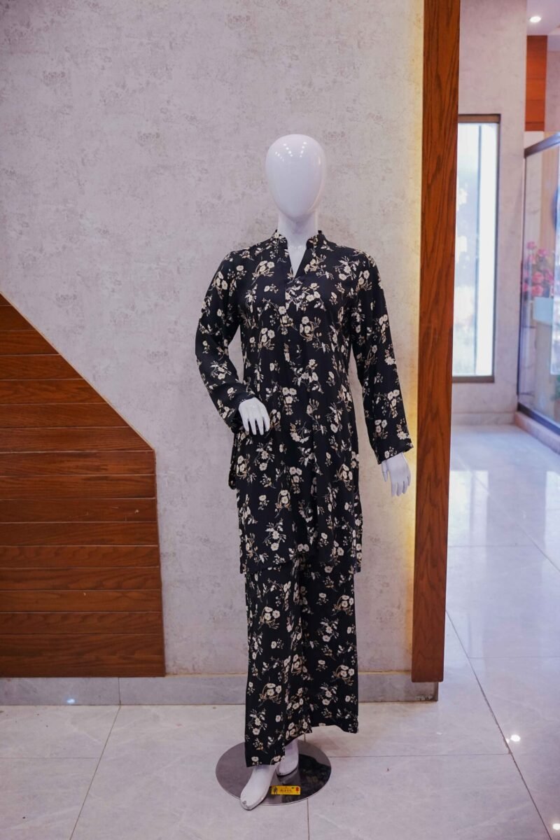 Elegant Black Floral Printed 2-Piece Suit