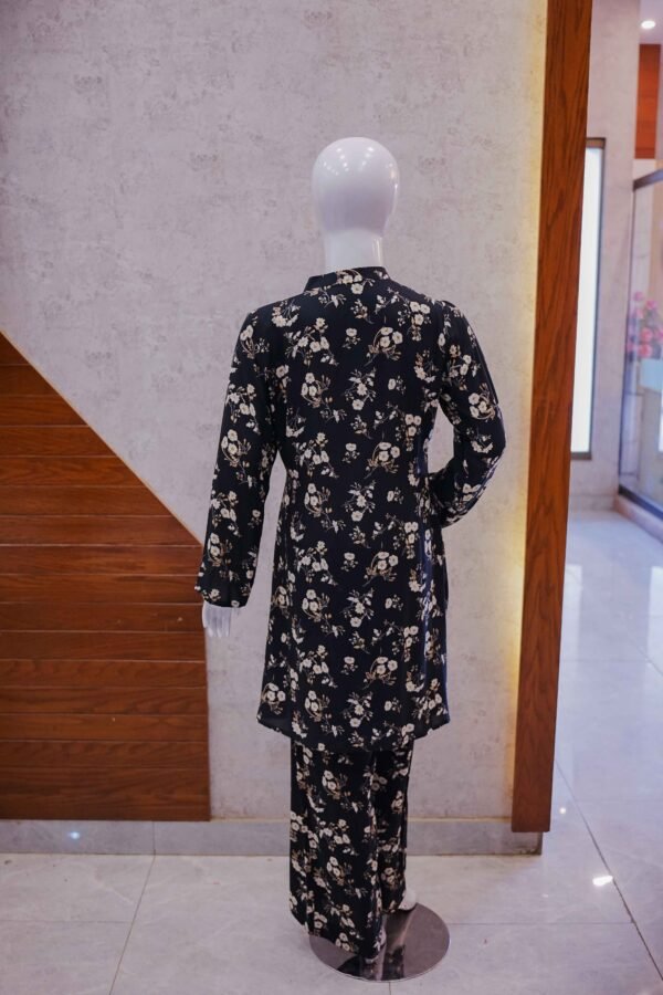 Elegant Black Floral Printed 2-Piece Suit