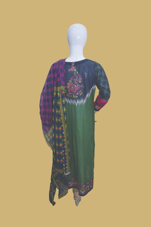 Elegant Green Printed Suit with Vibrant Ethnic Touch