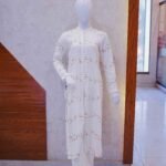 Elegant White Floral Embroidered Cotton Kurta