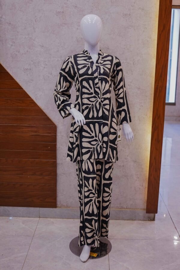 MonoLeaf Kurta Set