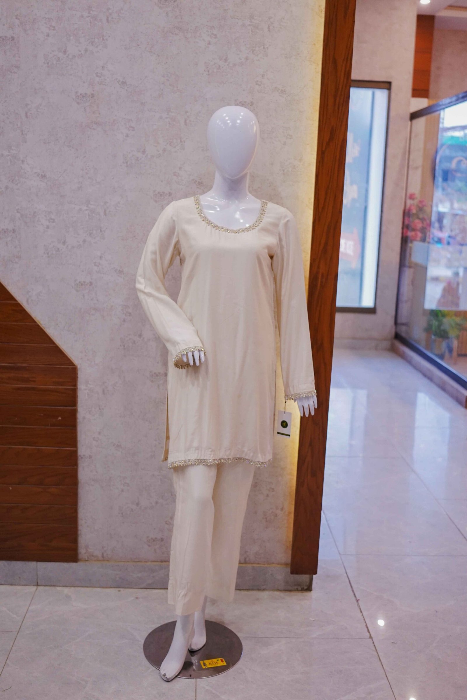 Nura – Light of Elegance