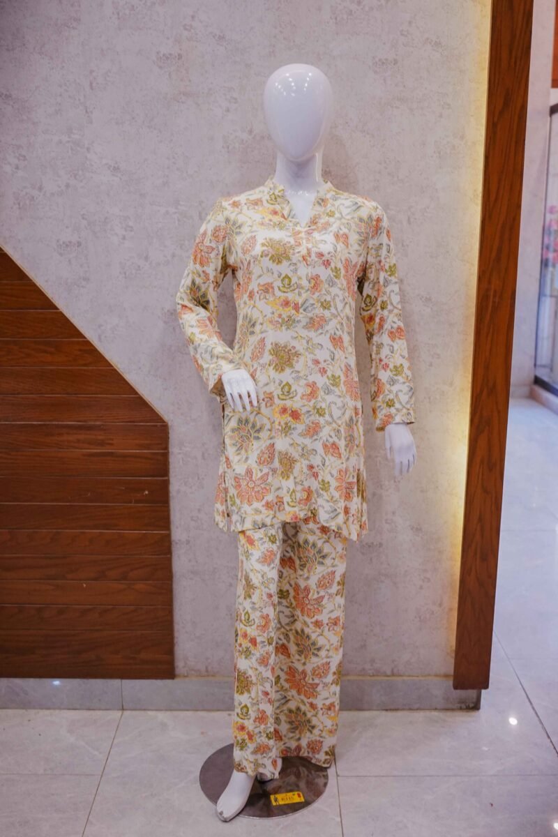 Off-White Floral 2-Piece Lawn Suit – Soft Elegance