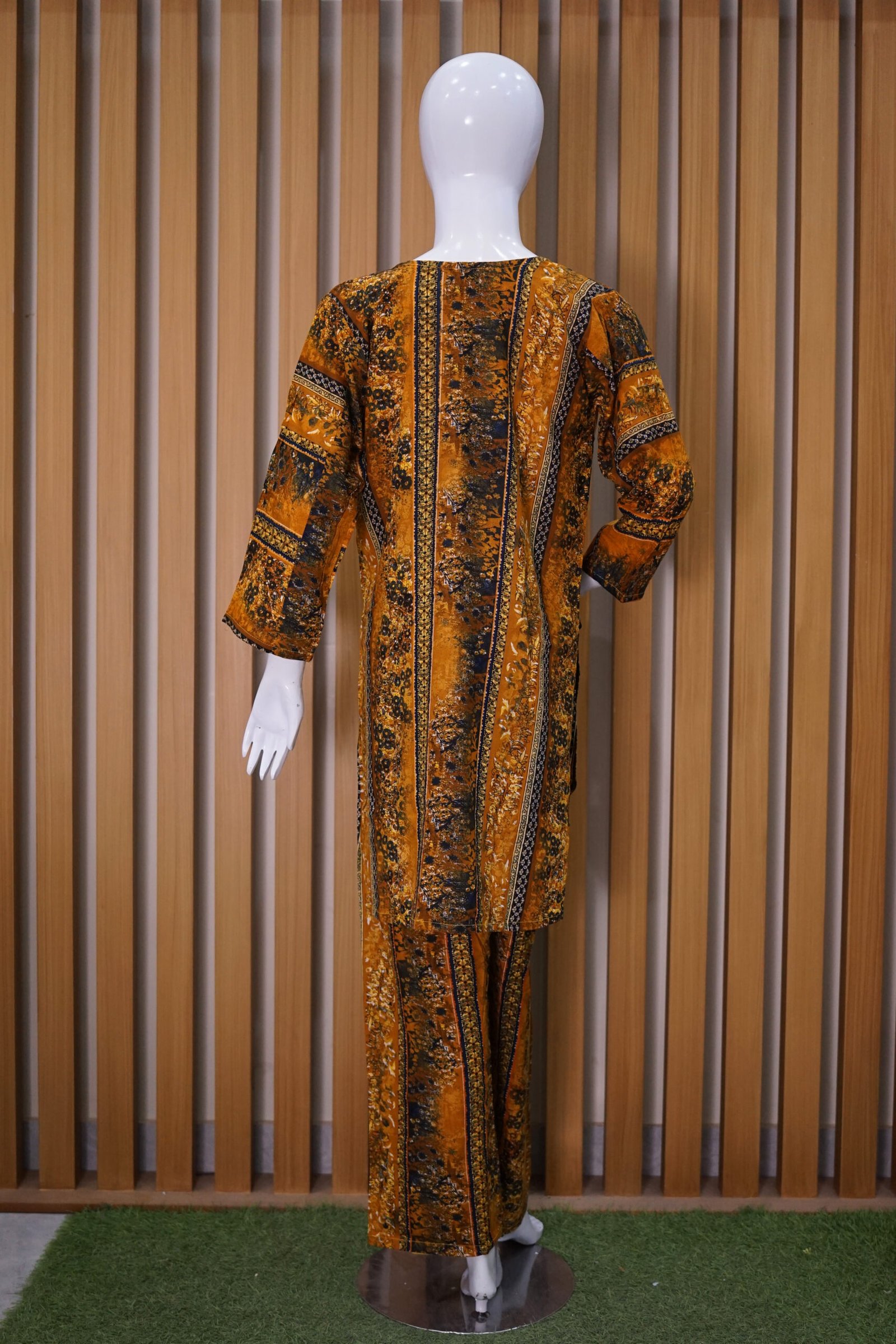Amber Charm Printed Suit
