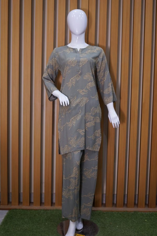 Elegant Leaf Print Kurta Set