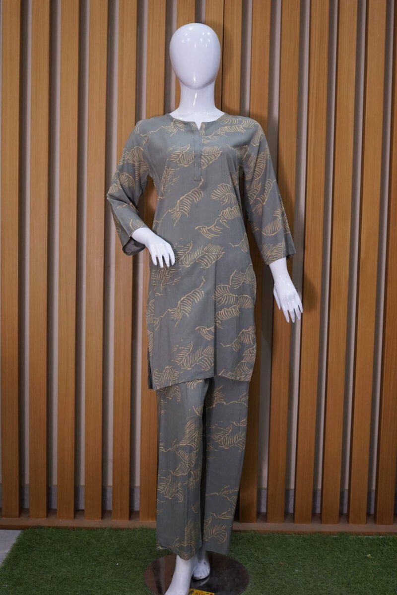 Elegant Leaf Print Kurta Set